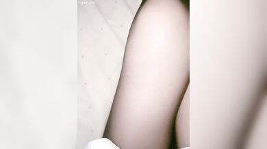 《反差白富美秘️重磅泄密》露脸才是王道！推特高颜水嫩一线天白虎嫩B网红名媛liuba私拍被金主各种啪啪蹂躏有钱人的玩物 (14)